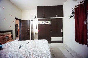 Bedroom in 4 BHK Independent House at Vejalpur – for Sale