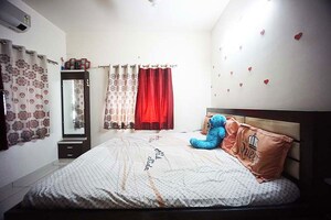 Bedroom in 4 BHK Independent House at Vejalpur – for Sale
