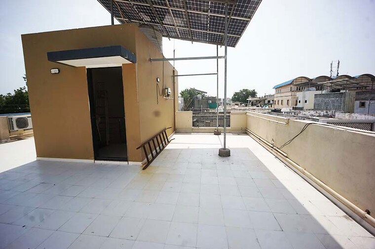 Balcony, vejalpur 4 Bedroom 215 Sq.Yd. Independent House In Vejalpur Ahmedabad 10490696