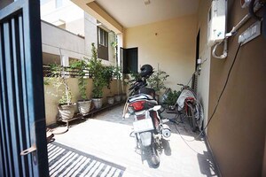 Parking in 4 BHK Independent House at Vejalpur – for Sale