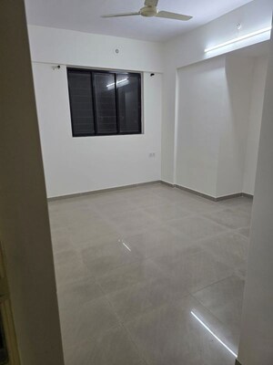 Room in 2 BHK Apartment at JVM Veda, Kasarvadavali – for Rent