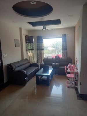 Living Room in 3 BHK Builder Floor at Huda Staff Colony, Sector 46 – for Sale
