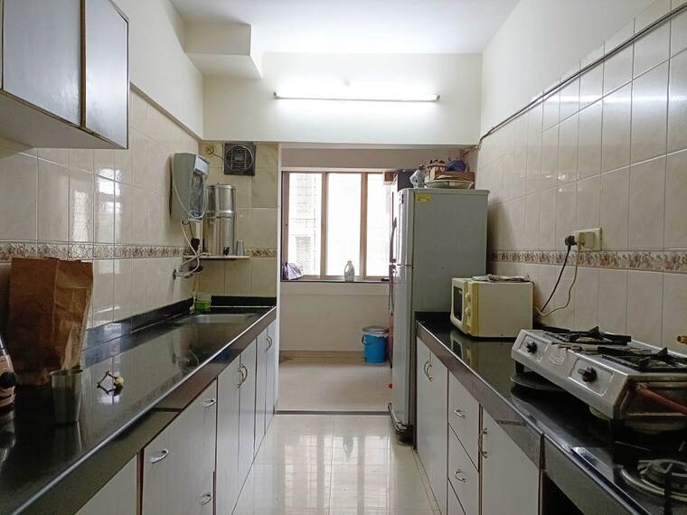 Kitchen, khar west 2 Bedroom 700 Sq.Ft. Apartment In Khar West Mumbai 10490690