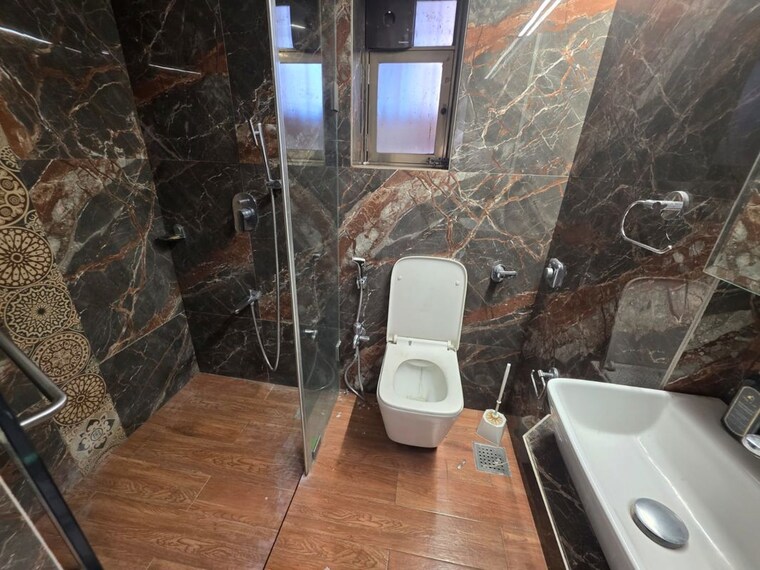 Bathroom, matunga west 2 Bedroom 735 Sq.Ft. Apartment In Matunga West Mumbai 10490724