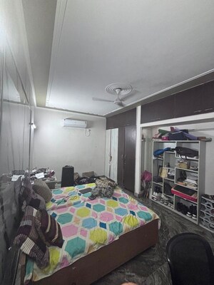 Parking in 3 BHK Builder Floor at Sushant Lok Iii – for Rent