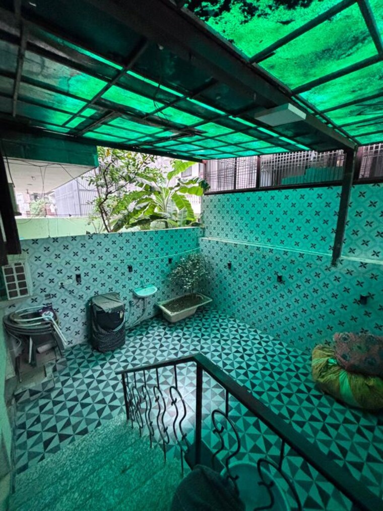 Swimming Pool, sushant lok iii 3 Bedroom 300 Sq.Yd. Builder Floor In Sushant Lok Iii Gurgaon 10490780