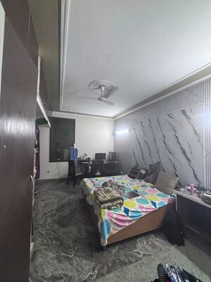 Bedroom in 3 BHK Builder Floor at Sushant Lok Iii – for Rent