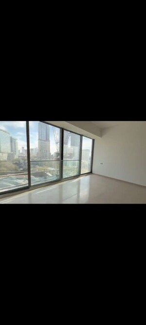Room in 4 BHK Apartment at Rustomjee Crown, Prabhadevi – for Rent