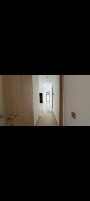 Room in 4 BHK Apartment at Rustomjee Crown, Prabhadevi – for Rent