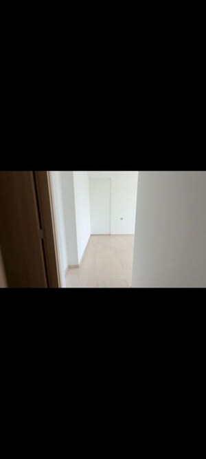 Room in 4 BHK Apartment at Rustomjee Crown, Prabhadevi – for Rent