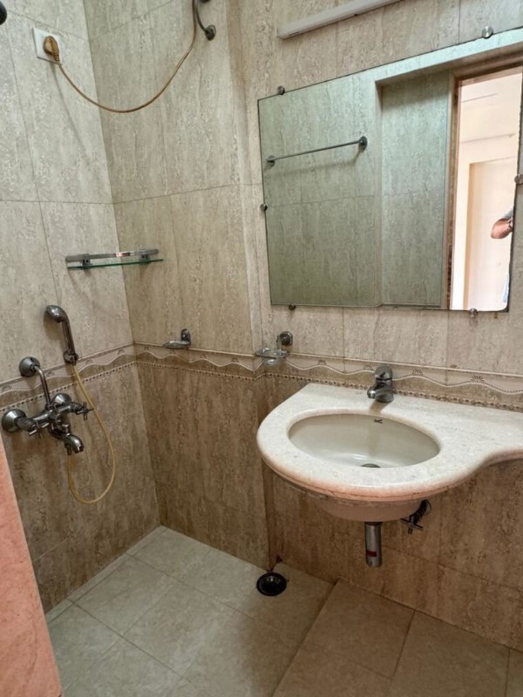 Bathroom, olympia-apartment 3 Bedroom 1450 Sq.Ft. Apartment In Bandra West Mumbai 10490809