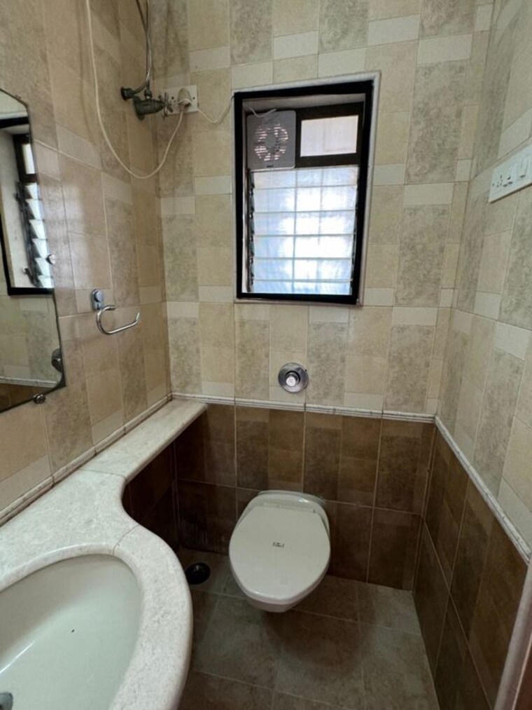 Bathroom, olympia-apartment 3 Bedroom 1450 Sq.Ft. Apartment In Bandra West Mumbai 10490809