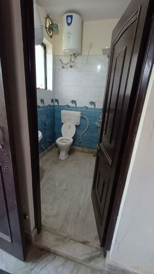Balcony in 4 BHK Builder Floor at Sector 39 – for Rent
