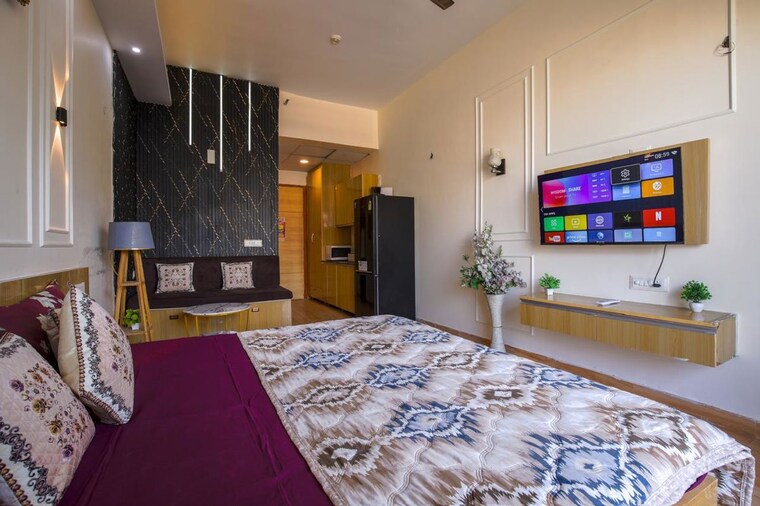 Bedroom, gaur-city-2 Studio 550 Sq.Ft. Apartment In Sector 16c Greater Noida Greater Noida 10490836