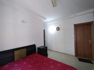 Room in 2.5 BHK Apartment at Bhartiya Nikoo Homes, Thanisandra Main Road – for Rent