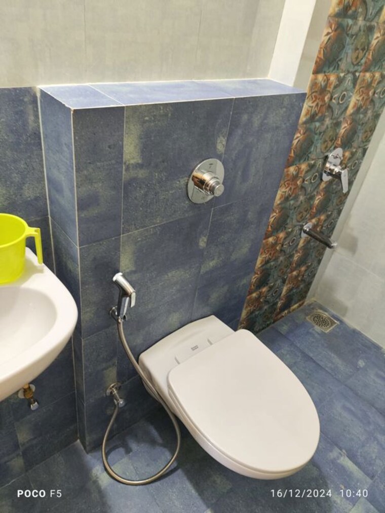 Bathroom, bajaj-emerald 3 Bedroom 1397 Sq.Ft. Apartment In Andheri East Mumbai 10490826