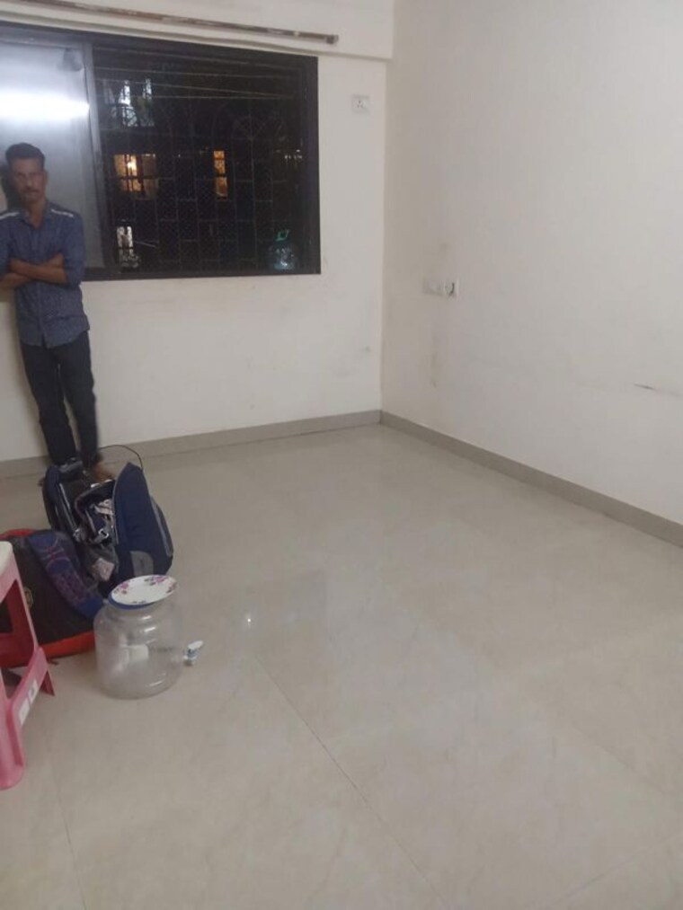  Parking, goregaon west 1 Bedroom 400 Sq.Ft. Apartment In Goregaon West Mumbai 10490894