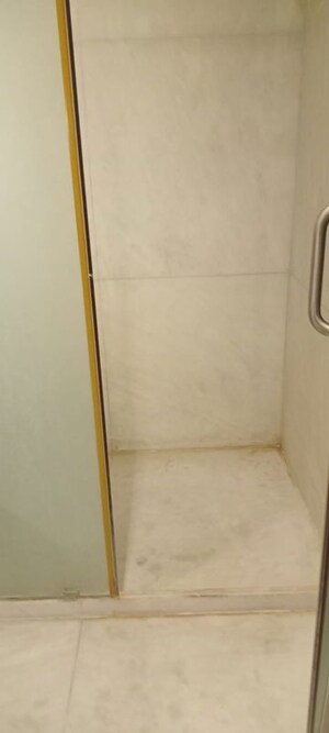 Room in 4 BHK Apartment at Hill Ridge Springs, Gachibowli – for Rent