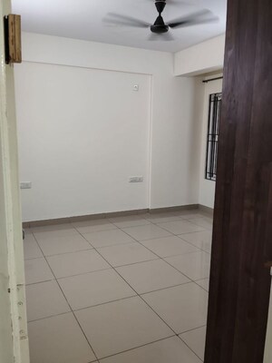 Room in 2 BHK Apartment at Sky Gold Elegance, Hebbal – for Rent