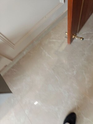Room in 5 BHK Apartment at TDI The Retreat, Sector 89 – for Sale