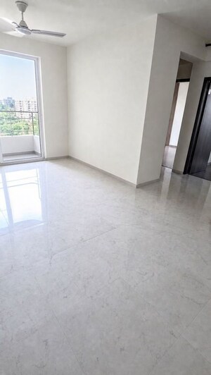 Room in 2 BHK Apartment at BPTP Discovery Park, Sector 80 – for Rent
