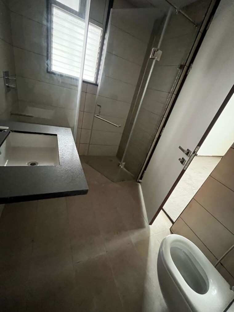 Bathroom, trendset-jayabheri-elevate 3 Bedroom 2215 Sq.Ft. Apartment In Madhapur Hyderabad 10490938