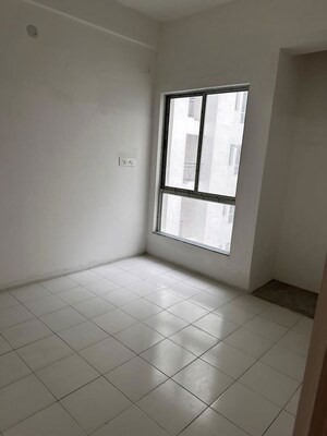 Room in 1 BHK Apartment at Eden Solaris Joka, Bishnupur – for Rent