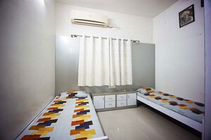 Bedroom in 5 BHK Independent House at Kankaria – for Sale