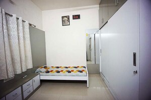 Bedroom in 5 BHK Independent House at Kankaria – for Sale