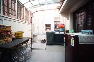 Team Area in 5 BHK Independent House at Kankaria – for Sale