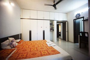 Bedroom in 5 BHK Independent House at Kankaria – for Sale
