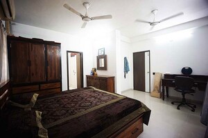 Bedroom in 5 BHK Independent House at Kankaria – for Sale