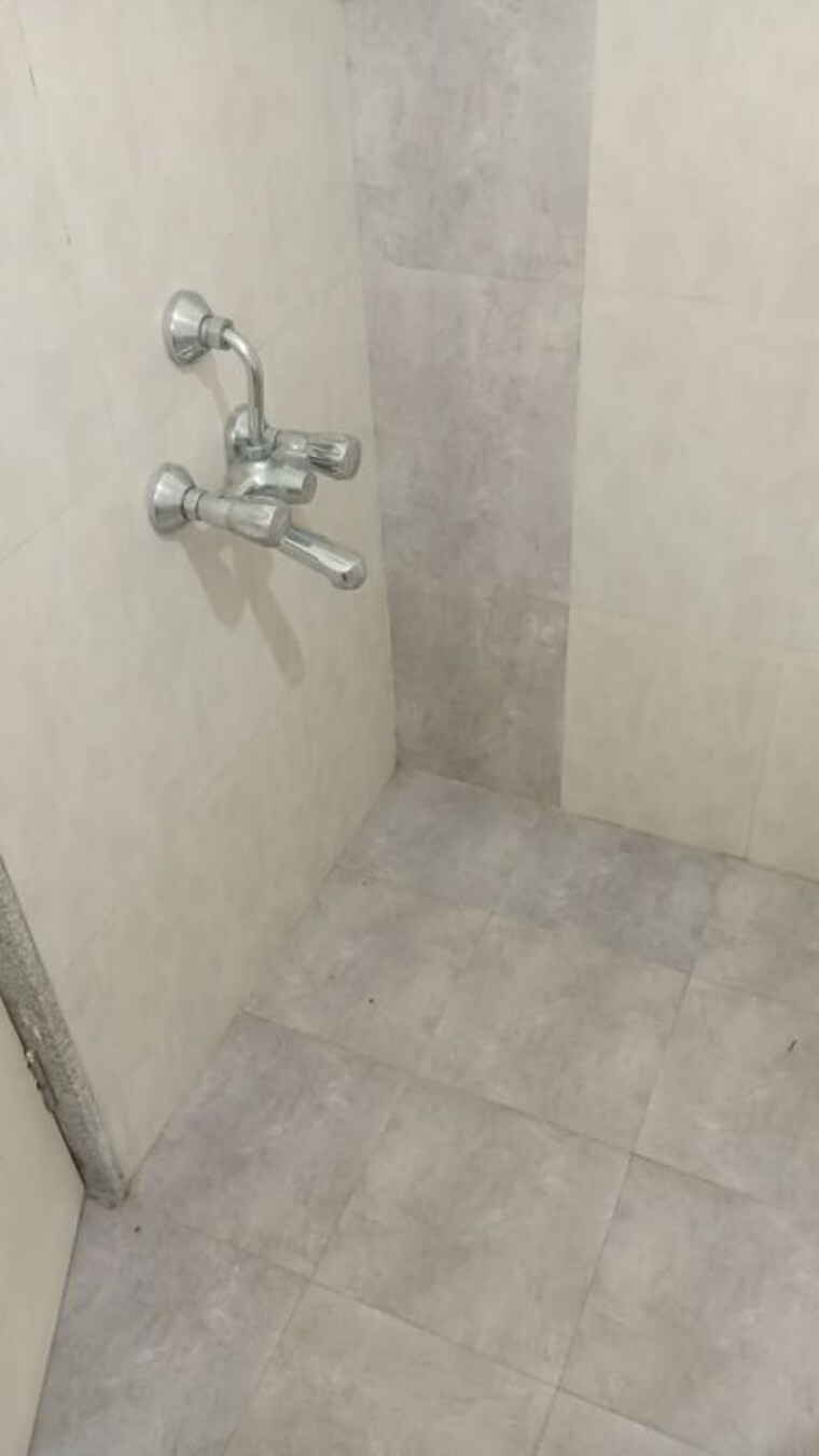 Bathroom, dreams-rakshak 3 Bedroom 1020 Sq.Ft. Apartment In Wagholi Pune 10490917
