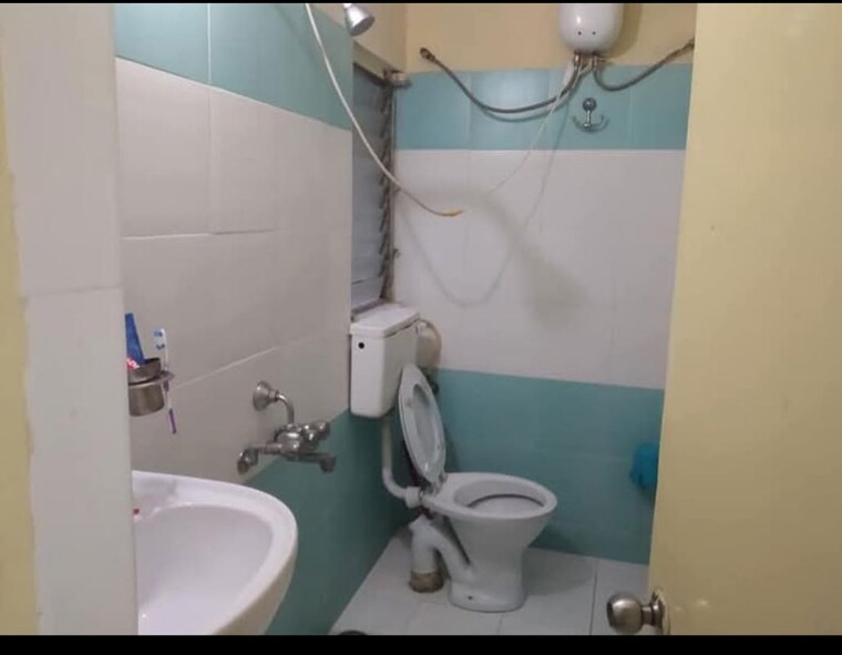 Bathroom, kls-supremus 2 Bedroom 850 Sq.Ft. Apartment In Pashan Pune 10491009