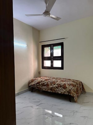 Bedroom in 3 BHK Builder Floor at Hauz Khas – for Rent