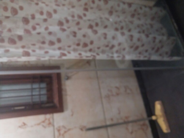 Washroom, new rajinder nagar 3 Bedroom 125 Sq.Yd. Builder Floor In New Rajinder Nagar Delhi 10491053