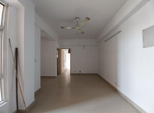 Room in 2 BHK Apartment at Supertech 34 Pavilion, Sector 34 – for Sale