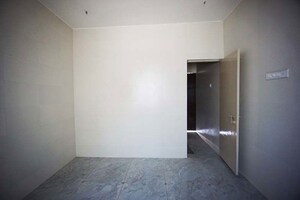 Room in 2 BHK Independent House at Krishna Nagar – for Sale