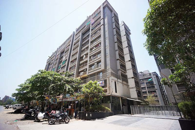 Exterior View, vaishnodevi circle 2 Bedroom 128 Sq.Yd. Apartment In Vaishnodevi Circle Ahmedabad 10491128