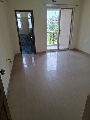 Room in 3 BHK Apartment at ATS Golf Meadows Lifestyle, Central Derabassi – for Rent