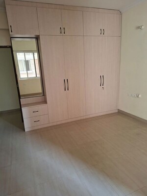 Room in 3 BHK Apartment at ATS Golf Meadows Lifestyle, Central Derabassi – for Rent
