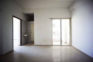 Room in 1 BHK Apartment at Chandkheda – for Sale