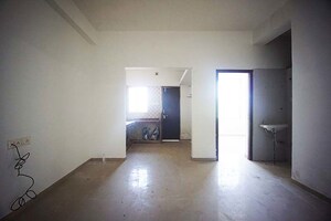 Room in 1 BHK Apartment at Chandkheda – for Sale