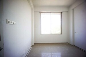 Room in 1 BHK Apartment at Chandkheda – for Sale