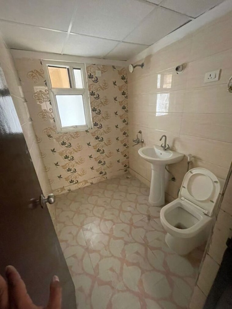 Bathroom, eureka-diya-green-city 2 Bedroom 968 Sq.Ft. Apartment In Raj Nagar Extension Ghaziabad 10491147