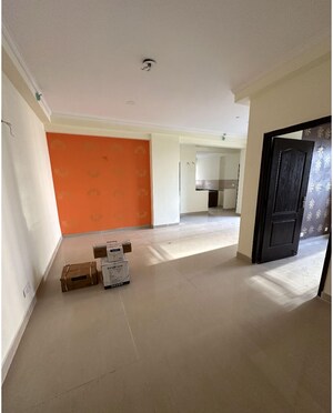 Room in 3 BHK Apartment at Amrapali Sapphire, Sector 45 – for Sale