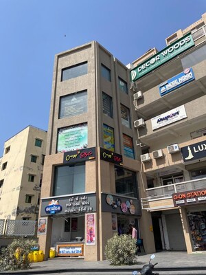  Office Space For Rent in Makarba