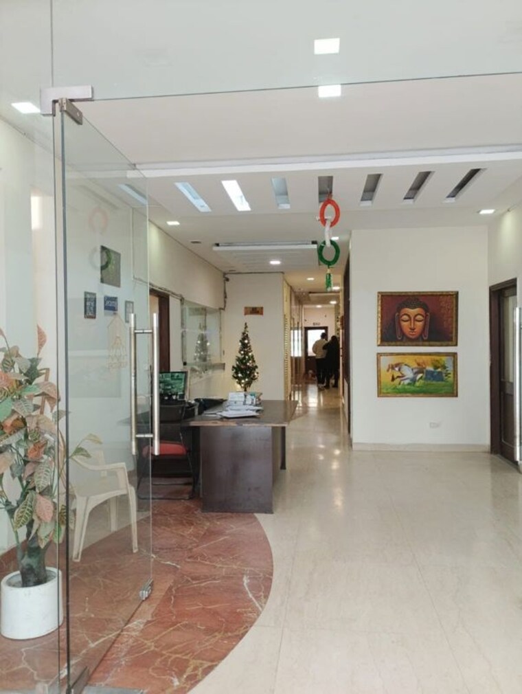  Parking, eros-woodbury-tower 3 Bedroom 1635 Sq.Ft. Apartment In Charmwood Village Faridabad 10491168