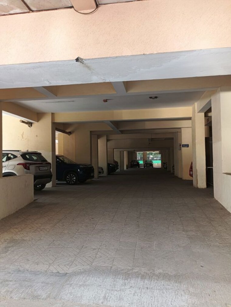  Parking, eros-woodbury-tower 3 Bedroom 1635 Sq.Ft. Apartment In Charmwood Village Faridabad 10491168