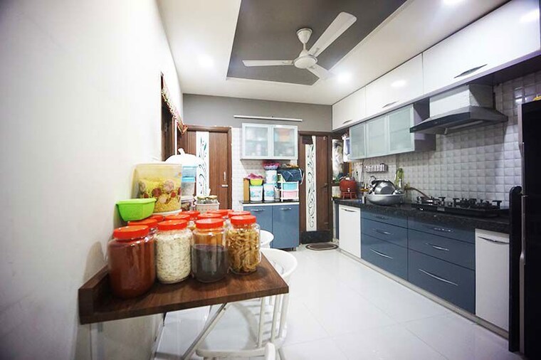 Kitchen, ghatlodia 2 Bedroom 130 Sq.Yd. Apartment In Ghatlodia Ahmedabad 10491191